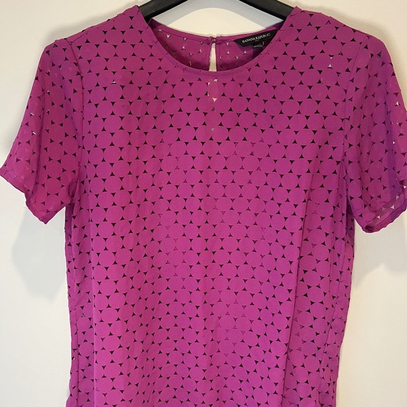 Banana Republic pink eyelet short sleeved blouse size small - Picture 1 of 3